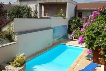 Hotel Logis Hôtel Au Tambour