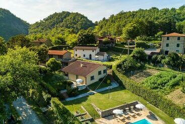 Beautiful Cottage In Dicomano With Swimming Pool