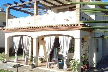 צימר Casa Vacanze Menta Fiorita