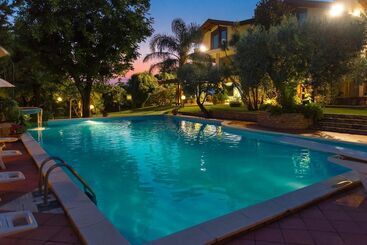 تختخواب و صبحانه Caputaquis