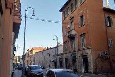 تختخواب و صبحانه Residence Tucci