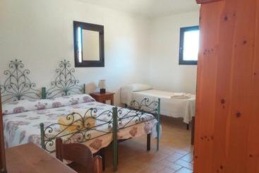 קוטג'' Agriturismo Conca  E Janas