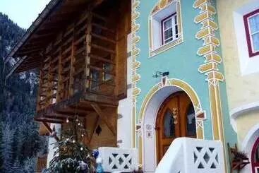 Aamiaismajoitus (B&B) Appartamenti Majon Sotroi