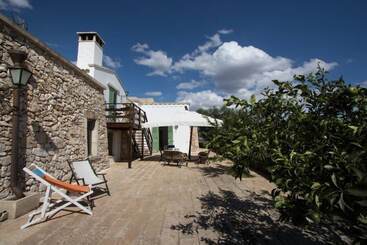 צימר Casale De Li Canti