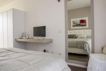 פנסיון Home Suites Home