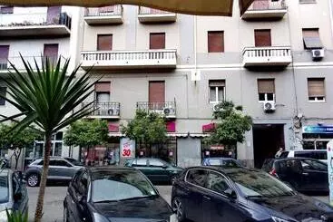 تختخواب و صبحانه Bed And Restaurant Marrakech