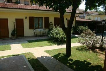 住宿加早餐  Villa Anita