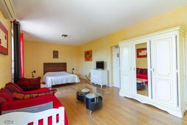 בית מלון כפרי Le Relais Des 5 Chateaux