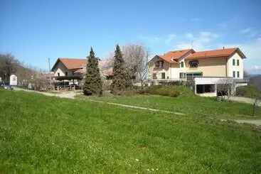 Maaseutuhotelli Azienda Agrituristica Lavagè