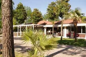 ホテル Camping Village I Tre Moschettieri