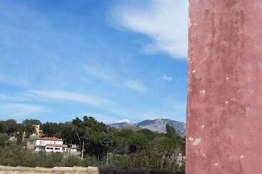 בית מלון כפרי La Torre Rossa