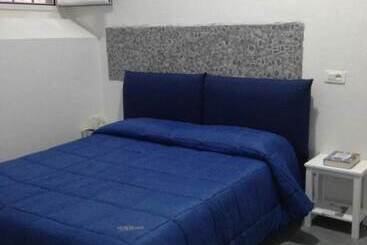 پانسیون Domus 19