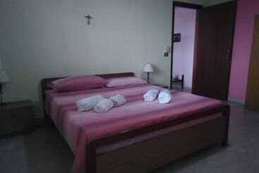 ペンション Villa Rossella