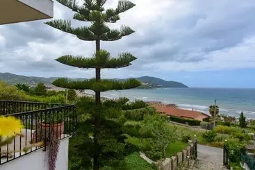 تختخواب و صبحانه Vistamare Maison