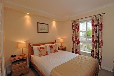 Fountain Court Grove Apartments