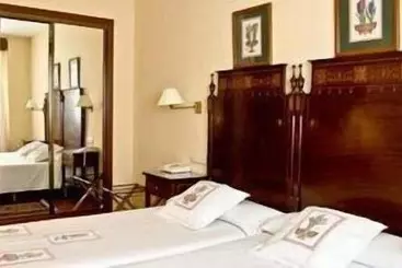 فندق Iberia Plaza América