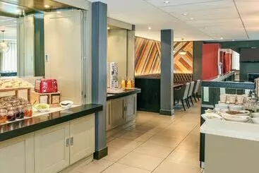 ホテル Ibis Belfast Queens Quarter