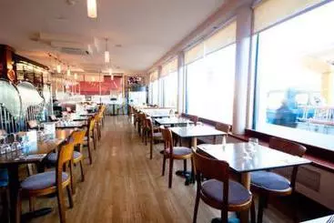 هتل The Eliza Lodge