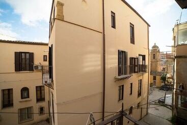 Bed and Breakfast Suite Dreams