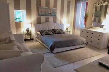 Hostel Trattoria Laghee Con Alloggio