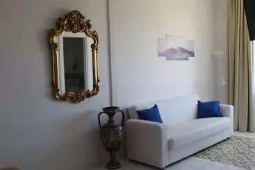 تختخواب و صبحانه Sunset Rooms