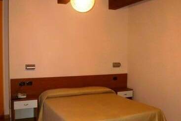 Отель Santa Chiara