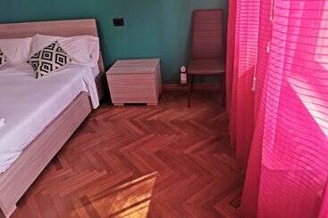 تختخواب و صبحانه Venice Port House