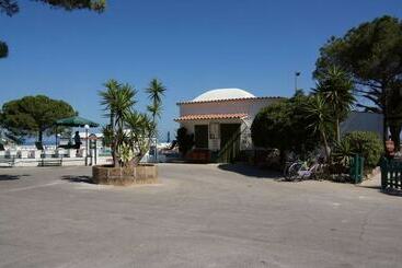 בית מלון כפרי Villaggio Turistico Valle Scinni