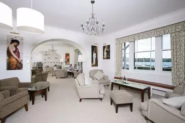 בית מלון כפרי Low Wood Bay