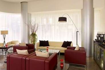 هتل Park Plaza Leeds