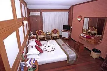 Kma Bagan Hotel River View