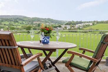 Kır Evi Bwthyn Tan Dderwen