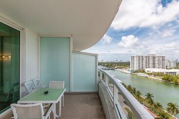 Aparthotel Fb Miami Beach Tresor Private Luxury Suites