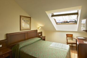 ホテル Villa De Gijon