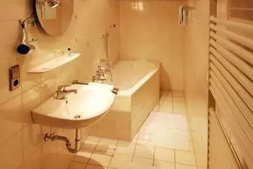 ユースホステル Gasthaus Zur Eiche