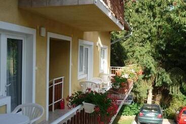 Pension Attila Apartmanház