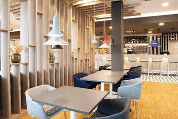 Hotelli Holiday Inn Express Munich   Olympiapark, An Ihg