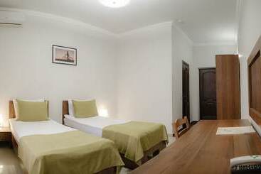 בית מלון כפרי Yuzhny