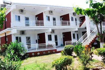 Apartments Hotel Alexandros