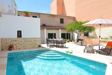 کلبه Mallorca Town House With Pool Beaches 20 Mints