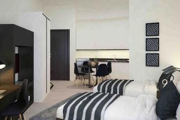 בית מלון כפרי White Knight  Saint Anne Manila