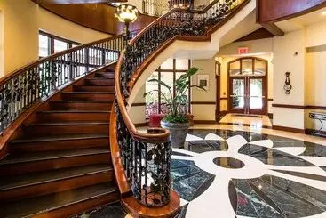 فندق French Quarter Inn