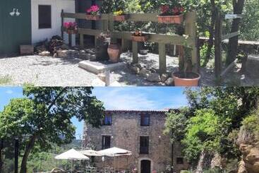 Alberg Rural La Rectoria De Pedra