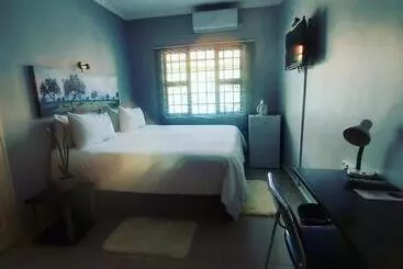 پانسیون Twenty4ten Guesthouse