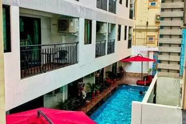 هتل آپارتمان Scandia Beach