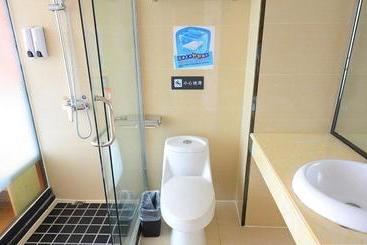 Hotell 7 Days Inn Zibo Linzi District Tianqi Road Qina Studio