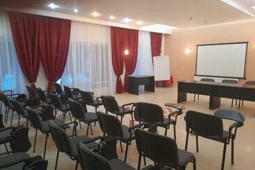 هتل Miraj Restaurant & Sauna & Biliard