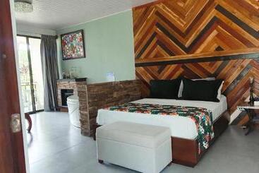 هتل Yellow Tree Suites