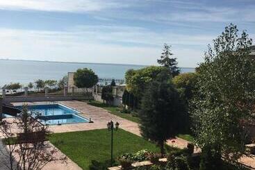 Rich 3 Sp Apartments