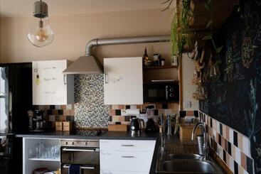 هاستل Easypz Stay